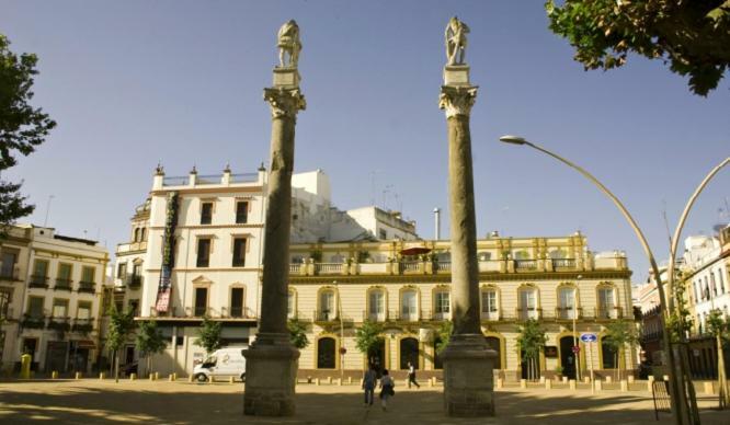 Sevilla Butterfly Suites Bagian luar foto